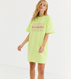 Платье-футболка с принтом логотипа LIFE IS BEAUTIFUL - Зеленый Asos Design