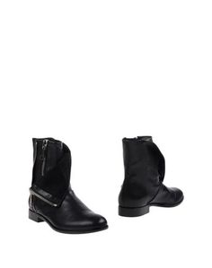 Полусапоги и высокие ботинки Casadei