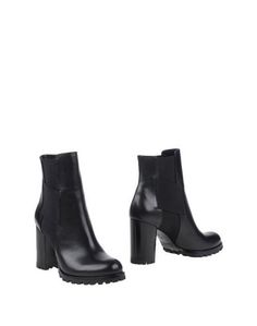 Полусапоги и высокие ботинки Casadei