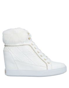 Высокие кеды и кроссовки Guess
