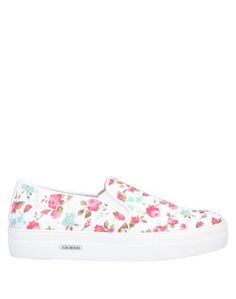 Низкие кеды и кроссовки Guess