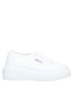 Низкие кеды и кроссовки Superga