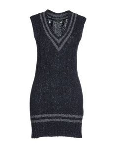 Короткое платье Fred Perry