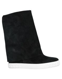 Полусапоги и высокие ботинки Casadei