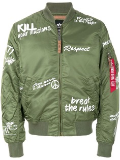 Alpha Industries куртка-бомбер с нашивками