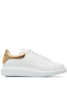 Alexander McQueen кроссовки в стиле оверсайз с декором