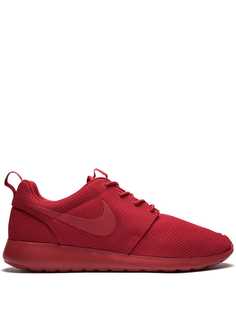 nike roshe one triple red