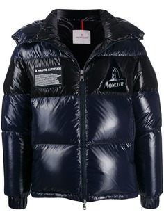 Moncler пуховик с нашивкой-логотипом