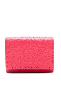 Розовый кошелек из кожи Fendi