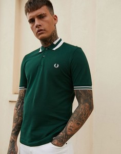 Зеленая футболка-поло с контрастным воротником Fred Perry - Зеленый