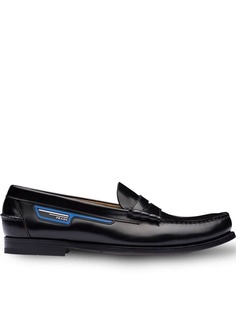 Prada лоферы с логотипом