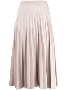 D.Exterior pleated skirt