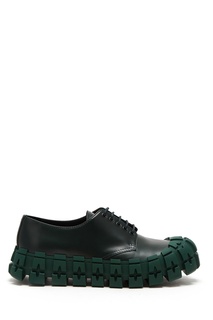 Полированные туфли-дерби на шнуровке Prada