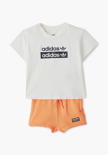 Костюм спортивный adidas