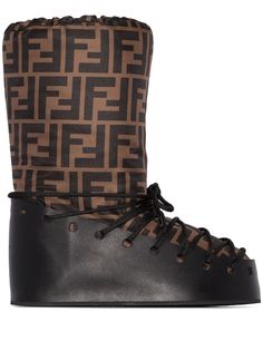 Fendi logo print moon boots