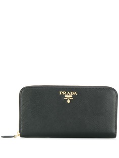 Prada кошелек с металлическим логотипом