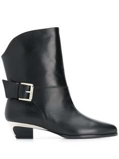 Nº21 buckled ankle boots