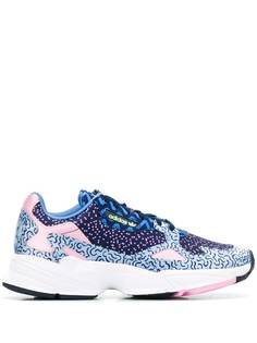 Adidas кроссовки Falcon с принтом