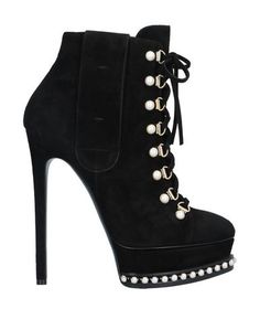 Полусапоги и высокие ботинки Casadei
