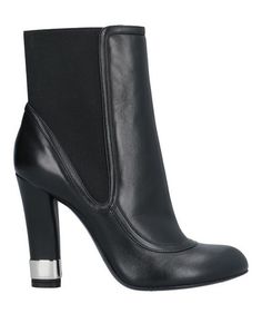 Полусапоги и высокие ботинки Casadei