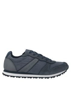 Низкие кеды и кроссовки Guess