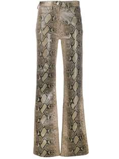 Tommy Hilfiger расклешенные брюки со змеиным принтом