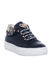 gumshoes Gai Mattiolo