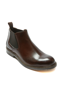 boots British passport