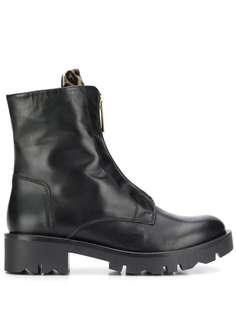 Tosca Blu leopard print tongue boots