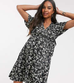 Черное платье с запахом и цветочным принтом New Look Maternity