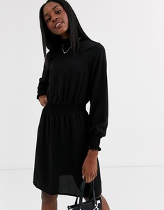 Черное платье мини с присборенной талией и высоким воротником New Look