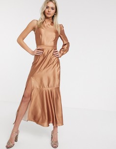 Атласное платье мидакси карамельного цвета на одно плечо Liquorish
