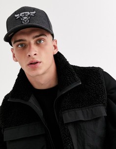 Черная меланжевая бейсболка Mitchell & Ness Chicago Bulls 110