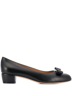 Salvatore Ferragamo туфли-лодочки Vara Bow