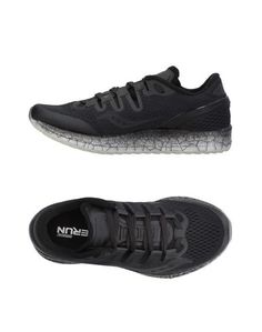 Низкие кеды и кроссовки Saucony