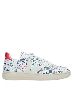 Низкие кеды и кроссовки Veja