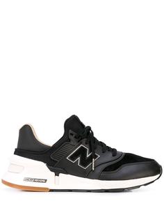 New Balance кроссовки на шнуровке