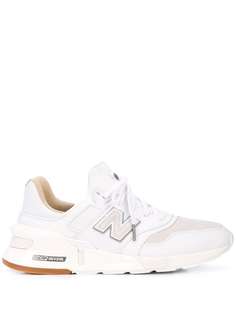 New Balance кроссовки на шнуровке