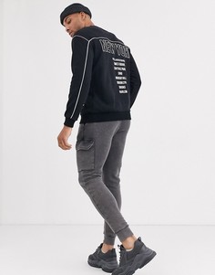 Черный свитшот с круглым вырезом и принтом "new york" Bershka