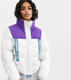 Белая дутая куртка Helly Hansen