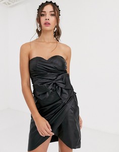 Черное платье мини бандо из полиуретана с бантом Collective The Label