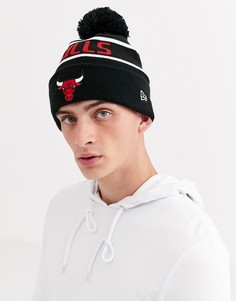 Черная шапка-бини с помпоном New Era Chicago Bulls
