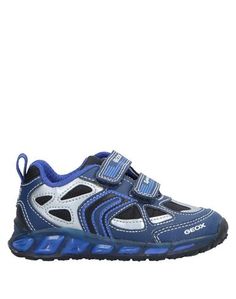 Низкие кеды и кроссовки Geox