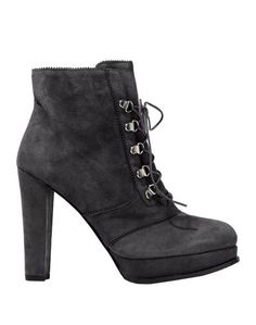 Полусапоги и высокие ботинки Stuart Weitzman