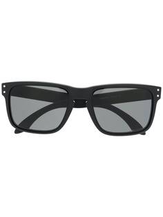 Oakley солнцезащитные очки с затемненными линзами