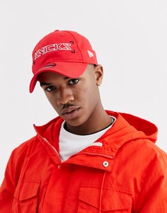 Красная кепка New Era 9twenty New York Knicks