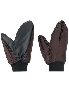 Issey Miyake pleated faux-leather gloves