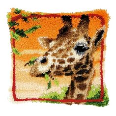 Подушка (ковровая техника) Vervaco "Жираф, жующий листья" 40x40 см, 0147957-PN