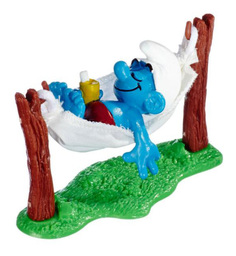 Фигурка персонажа Schleich Гномик в гамаке