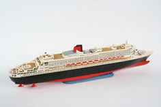Лайнер queen mary 2 (1:1200) Revell